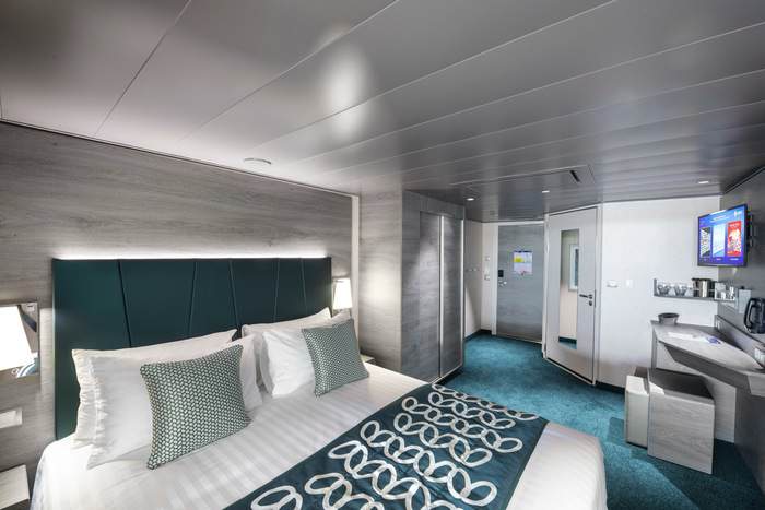 MSC Cruises MSC Virtuosa Deluxe Balcony with Partial View for Guests with Disabilities or Reduced Mobility BP ©MSC Rights 1.jpg